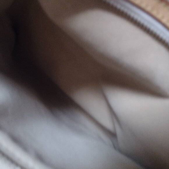 💯% authentic Louis Vuitton Saleya GM in da - Picture 4 of 16